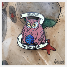 Cargar imagen en el visor de la galería, ⋆glitter⋆ owlbear pin