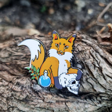 Cargar imagen en el visor de la galería, mystical fox pin
