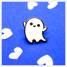 Load image into Gallery viewer, "ghostie" ghost pin
